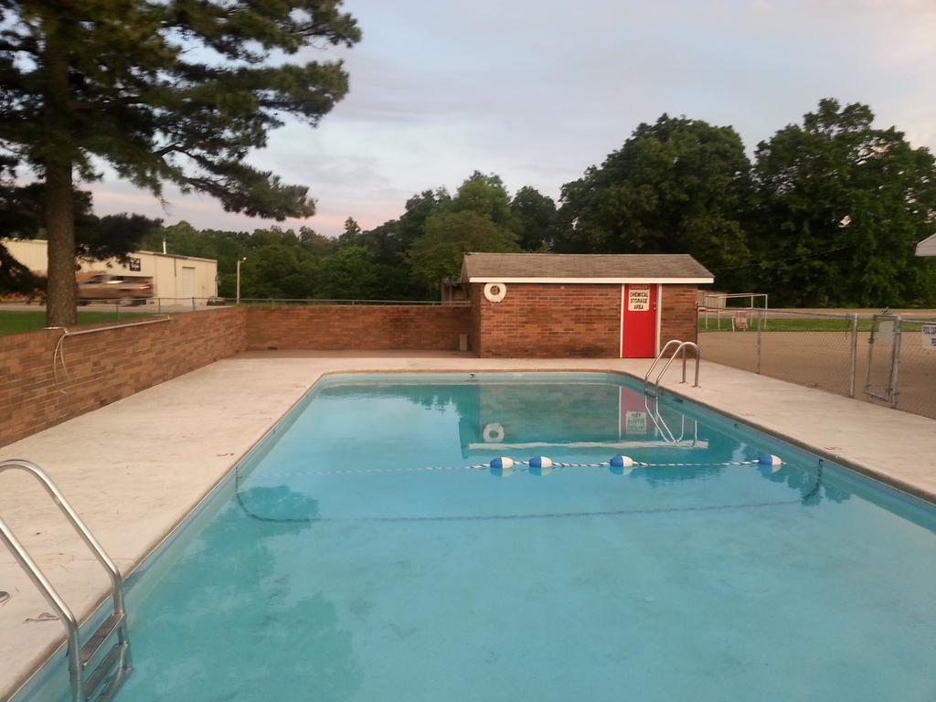 Jay Holiday Pines Motel מראה חיצוני תמונה